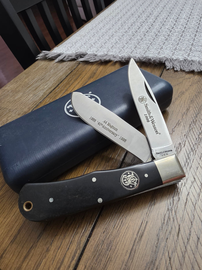 1995 Smith & Wesson USA 40th Anniversary .44 Magnum Trapper Buffalo Horn Handles