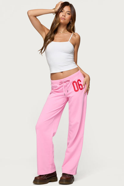 06 Sweatpants