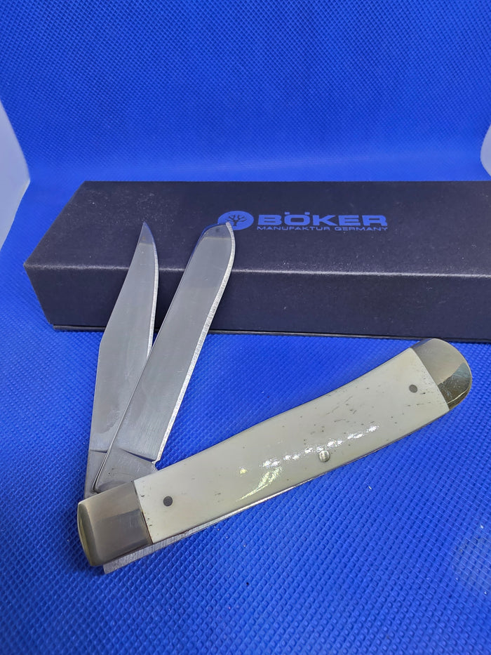 Boker - Smooth Bone Trapper - Red Shield - 110789