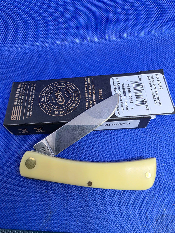 Case XX - Yellow Sod Buster Jr. - Rabbit - CA80032 RABBIT