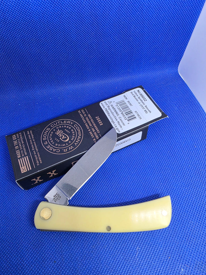 Case XX - Yellow Sod Buster Jr. - Racoon - CA80032 CN