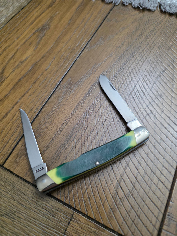 Remington USA - 9506 Moose with Green Sawcut Delrin Handles Unused