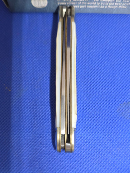 Rough Ryder - Bark Pearl Muskrat Knife - Rare Find
